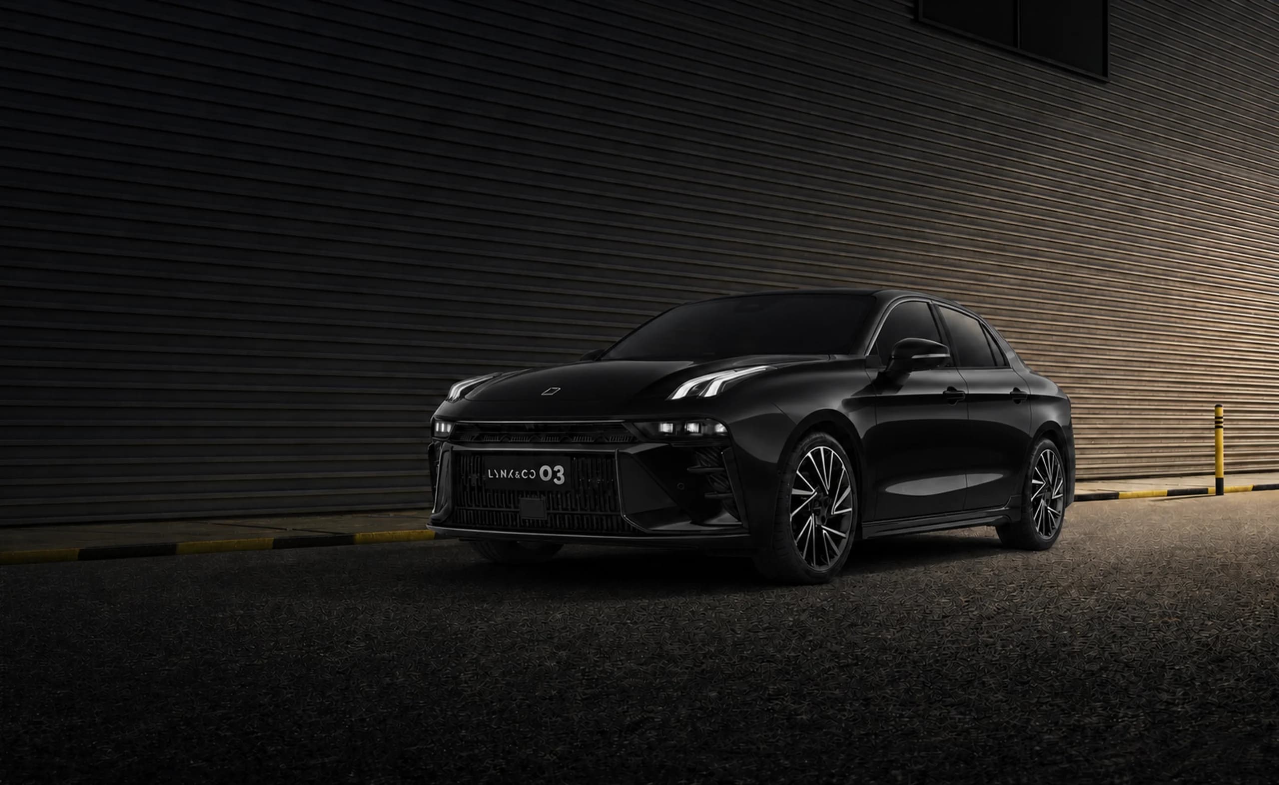 lynk-co03-in-blue